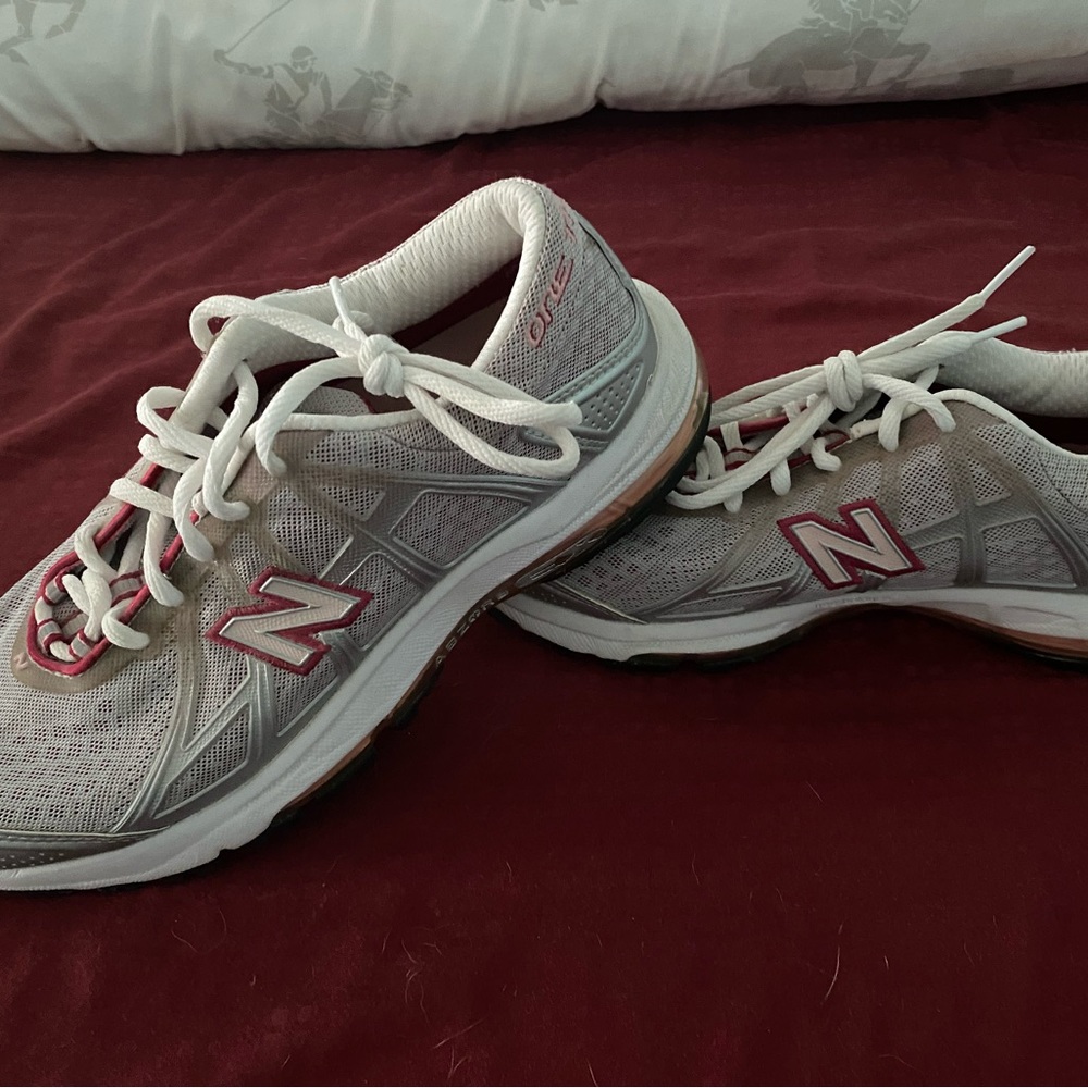 New Balance 1000 Womens 9B